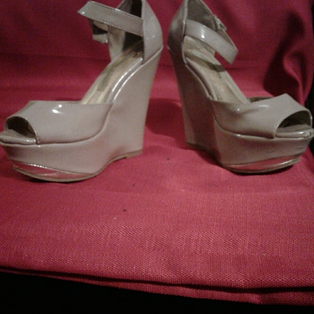 Wedge heel